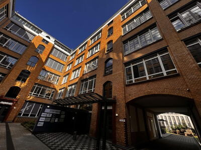 Loftige Büroetage in Mitte