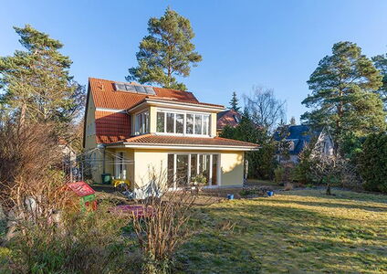 Einfamilienhaus in schöner Hanglage